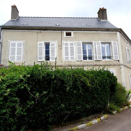 Bed and Breakfast L'Escalier Des Reves Saint-Sauveur-en-Puisaye Exterior foto
